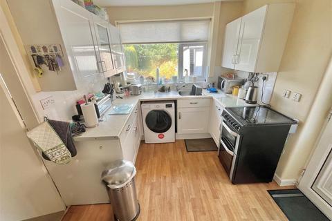 3 bedroom semi-detached house for sale, Arnesby Avenue, Sale
