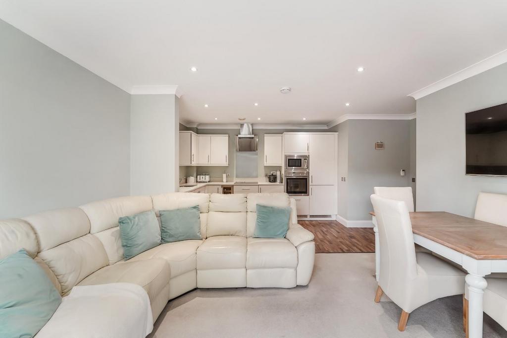 FURZE HILL COURT (9).jpg