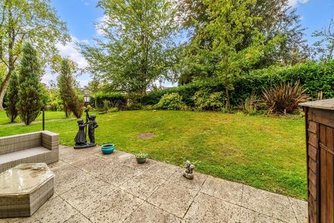 undefined, Furze Hill, Tadworth