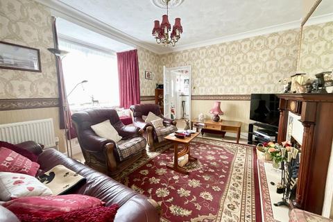 4 bedroom detached bungalow for sale, Burniston Road, Scarborough, YO12