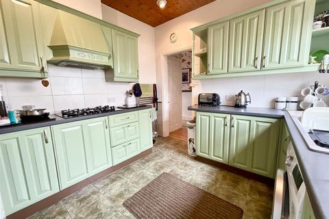 4 bedroom detached bungalow for sale, Burniston Road, Scarborough, YO12