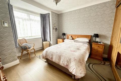 4 bedroom detached bungalow for sale, Burniston Road, Scarborough, YO12