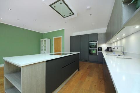 undefined, Ascott Avenue, W5
