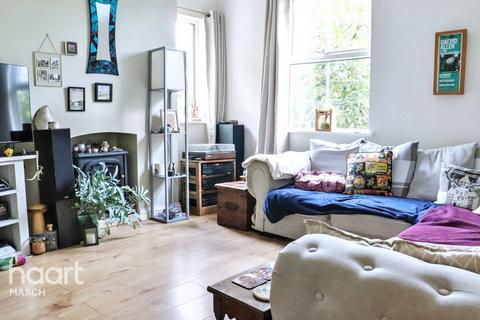 3 bedroom character property for sale, Doddington Road, Benwick