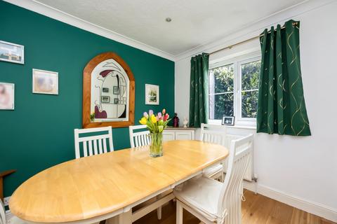 undefined, Clover Way, Horley RH6