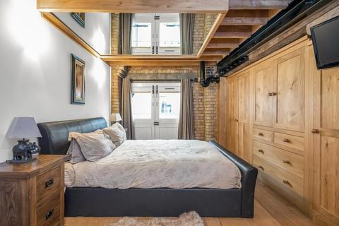 2 bedroom apartment to rent, Wheat Wharf, Shad Thames, London Bridge, SE1