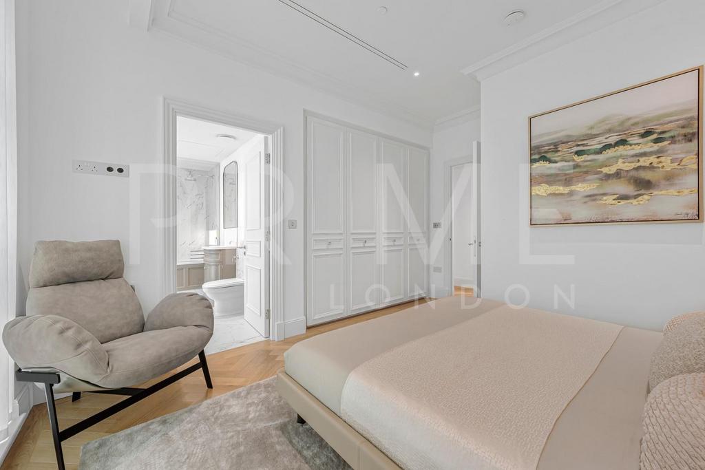 BEDROOM2b (15).jpg