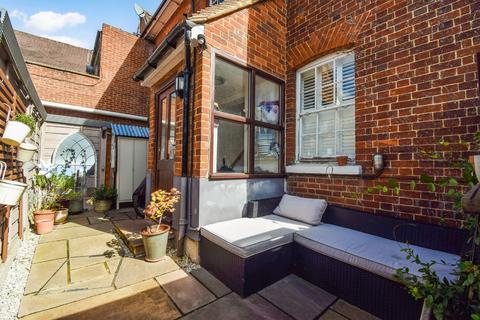 undefined, High Street, Burnham, SL1