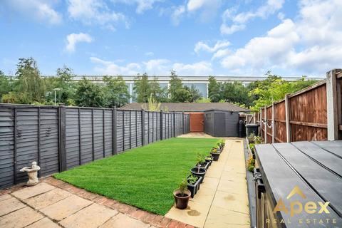 47 Grasholm Way, Slough, SL3 8WE