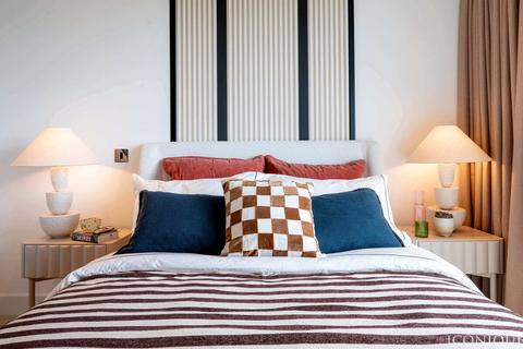 1 bedroom apartment for sale, Wood Lane, London, W12 7