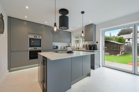 3 bedroom semi-detached house for sale, Ashurst Road, Tadworth KT20
