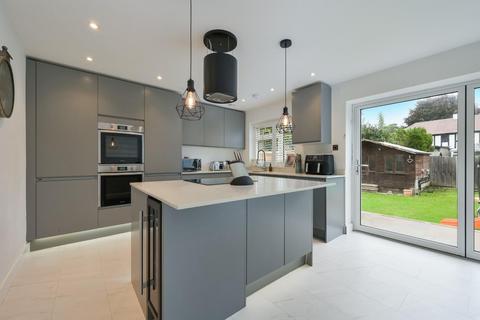 3 bedroom semi-detached house for sale, Ashurst Road, Tadworth KT20