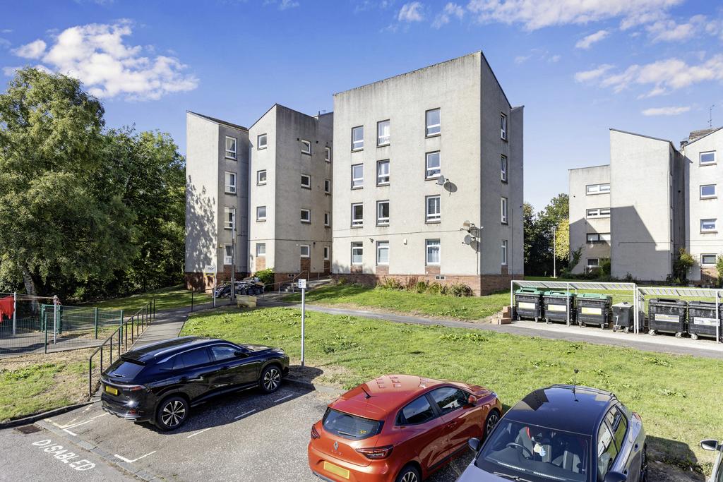 2/2 Kingsknowe Court, Edinburgh, EH14... 2 bed ground floor flat for ...
