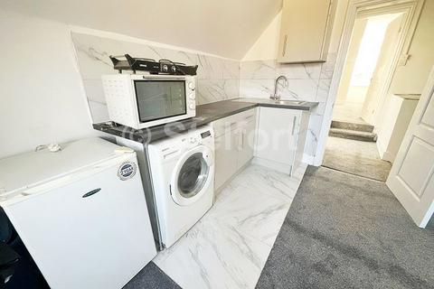 1 bedroom flat to rent, West Green Road, London, N15
