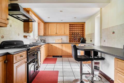 4 bedroom detached house for sale, Homesteads Road, Basingstoke, RG22 5LJ
