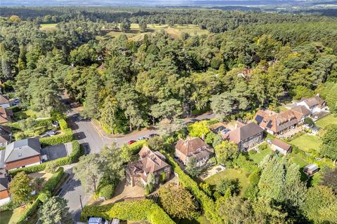 undefined, Linkside East, Surrey GU26