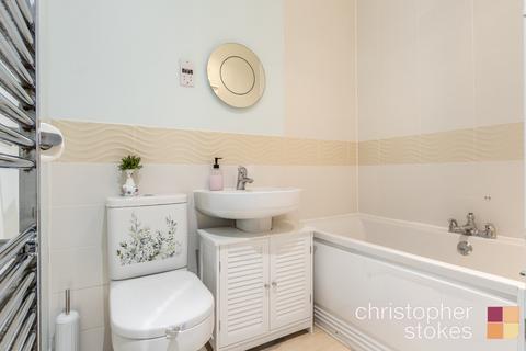 2 bedroom flat for sale, The Cedars, Broxbourne, Hertfordshire, EN10 6FX