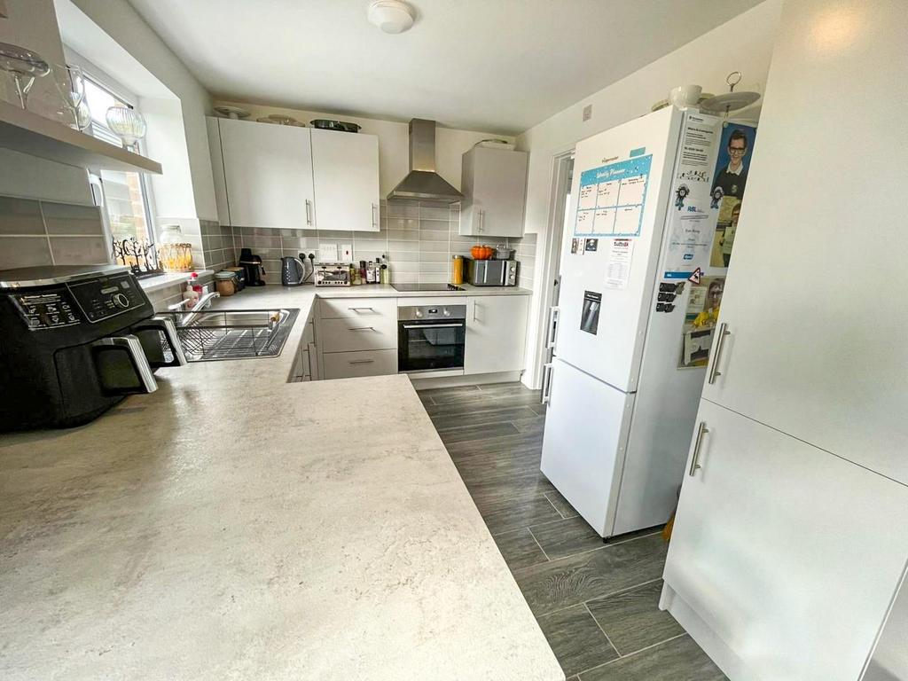 Tlc 115e2602-5ebe-4bbb-850d-b189b8f4b7fd cba21f5.j