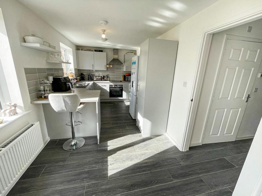 Tlc 377aa533-8fae-4e69-8283-472f94b3a7f8 a593161.j