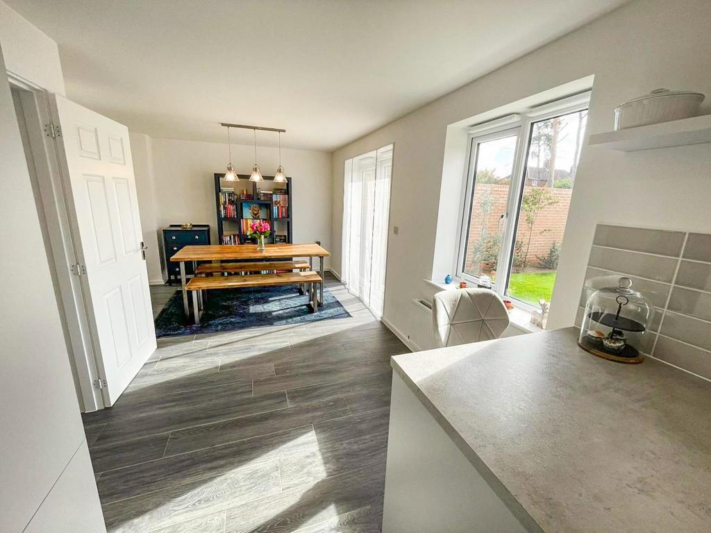 Tlc 8cdc6d65-5e27-402d-8f1c-07babb0d15df c5c743a.j