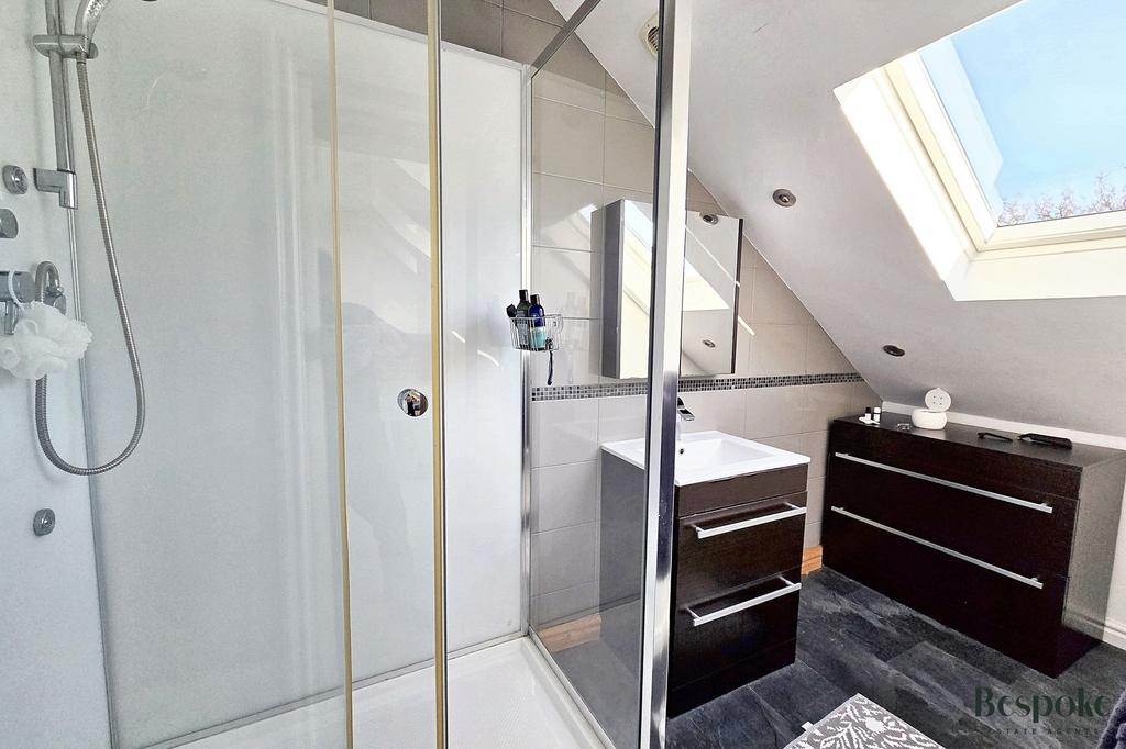 En-suite to bedroom Six