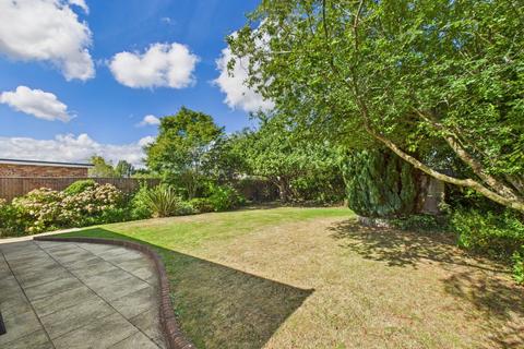 3 bedroom bungalow for sale, Codmore Crescent, Chesham, Buckinghamshire, HP5