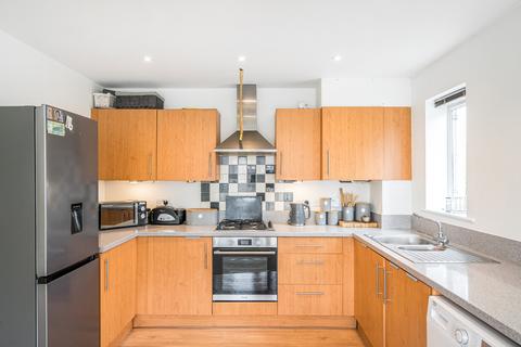Flat 17, 2 Kendra Hall Road, South Croydon, CR2 6DT