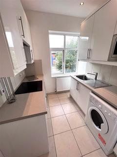 Grosvenor Lodge, 980 High Road, Whetstone