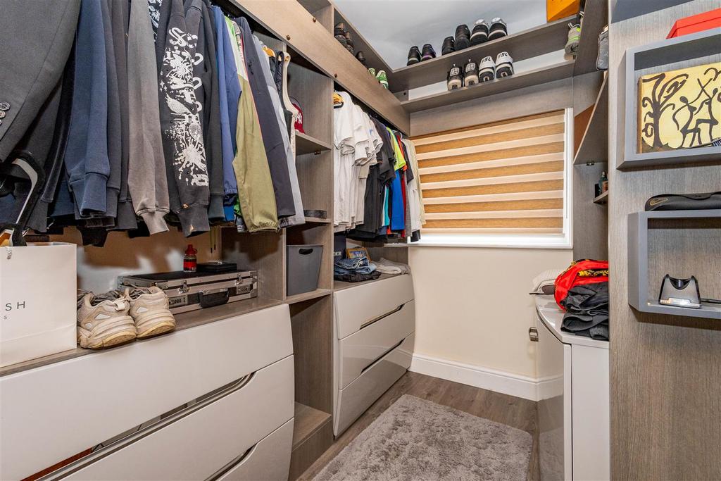 Walk In Wardrobe