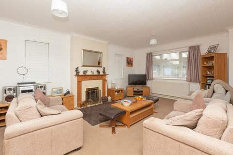 3 bedroom bungalow for sale, Noble Gardens, Margate, CT9