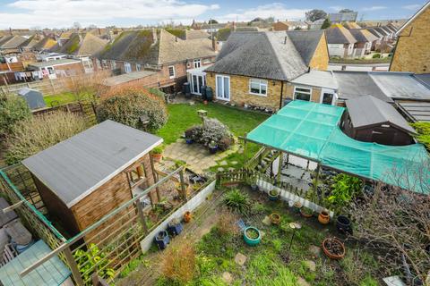 3 bedroom bungalow for sale, Noble Gardens, Margate, CT9