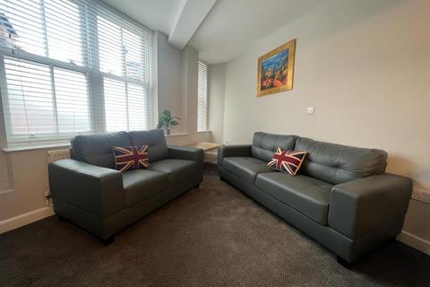 3 bedroom apartment to rent, St. Columbas Close, Coventry CV1