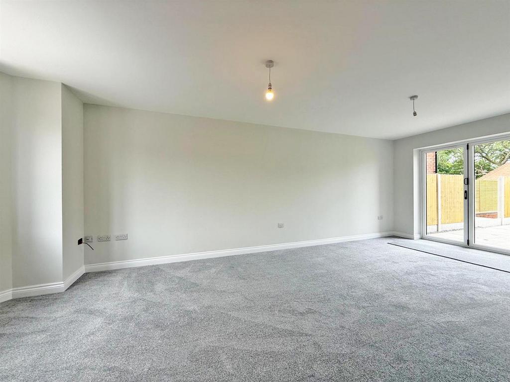 -0 V6r JEW 0 WIm U-dr Eq60 A.jpg