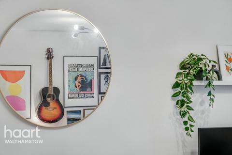 74 Chamberlain Place, London, E17 6AZ