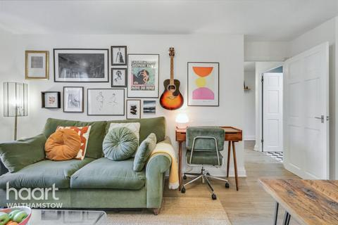 74 Chamberlain Place, London, E17 6AZ