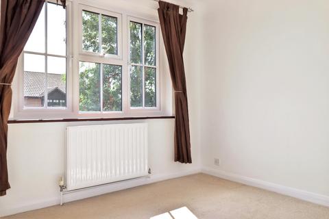 2 bedroom end of terrace house for sale, Stanley Gardens, Hersham KT12