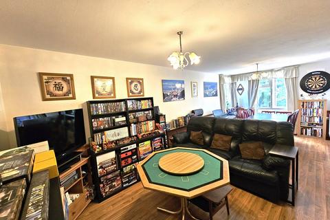 1 bedroom flat for sale, 43, Hanger View Way, London, London W3 0EY
