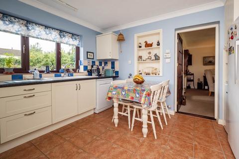 4 bedroom detached house for sale, Norwich Road, Norwich NR11