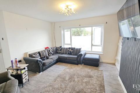 undefined, Yew Tree Close, Cardiff, CF5