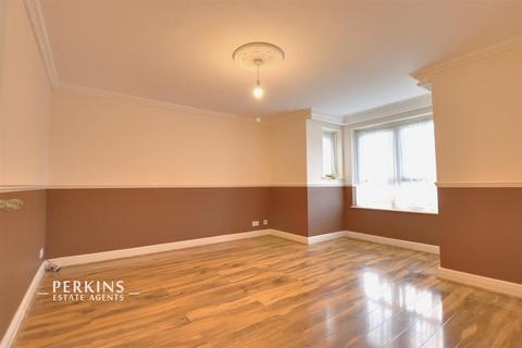undefined, Northolt, UB5