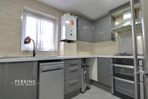undefined, Northolt, UB5
