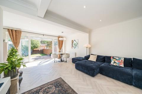 98 The Drive, Isleworth, TW7 4AD