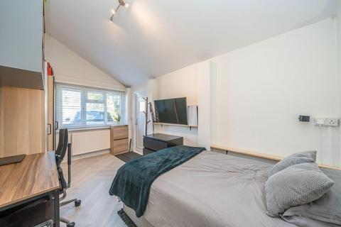 98 The Drive, Isleworth, TW7 4AD
