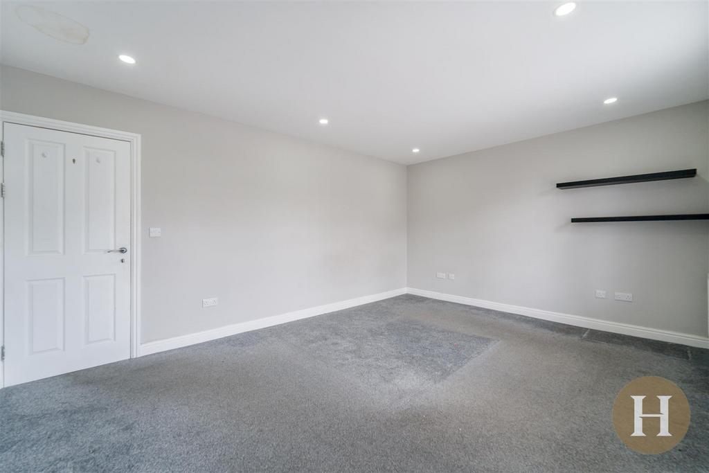 Hadleigh Estate Agents-8.jpg