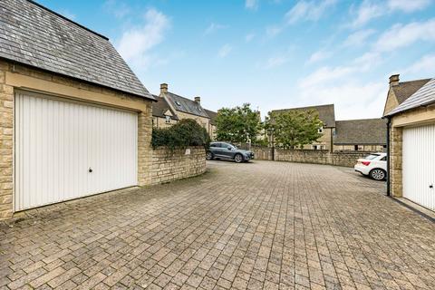 4 bedroom end of terrace house for sale, Blackberry Walk, London Road, Cirencester, Gloucestershire, GL7