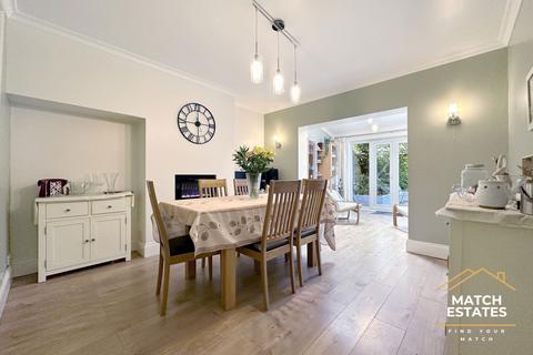 3 bedroom semi-detached house for sale, Dolphins Road, Folkestone CT19