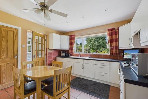 4 bedroom detached house for sale, Cowleigh Bank, Malvern