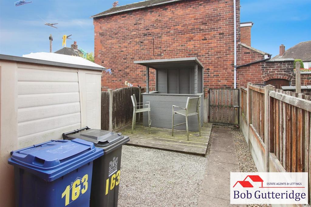 Enclosed rear yard