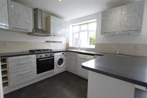 3 bedroom terraced house for sale, Footscray Road, London SE9