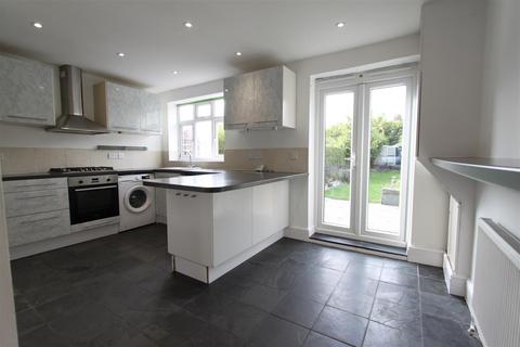 3 bedroom terraced house for sale, Footscray Road, London SE9